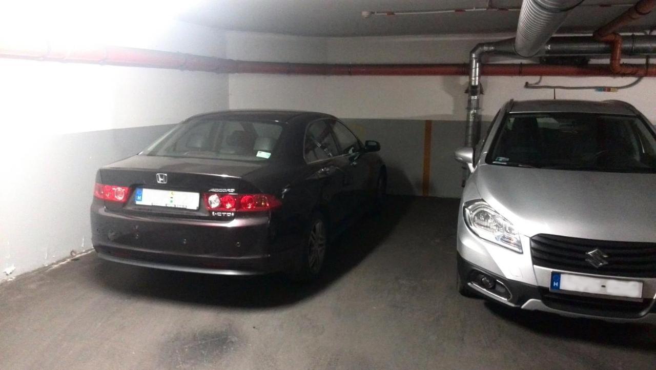 Merry&Car - Huge Balcony + Living Room + 2Br Budapest Exterior photo